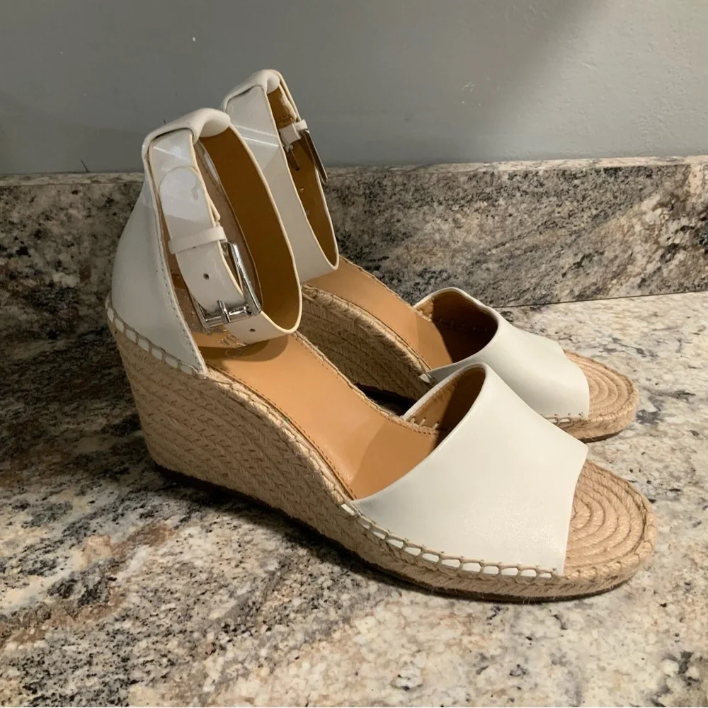 Vince Camuto vince camuto